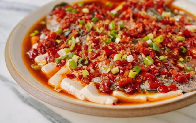SF9. Steamed Fish Fillet with Tofu and Chopped Red Chili Sauce 剁椒豆腐鱼.