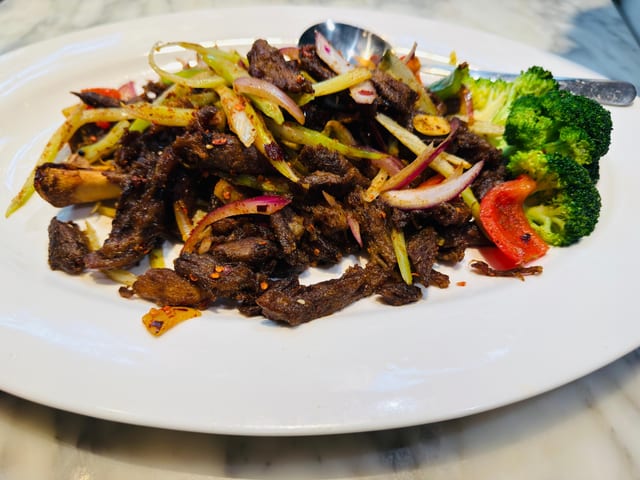 M16. Desert Roasted Duck Legs 沙漠风味烤鸭腿.