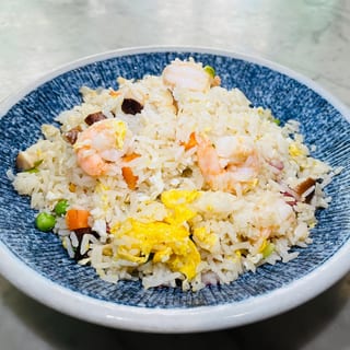 R3. Yang Chow Fried Rice (Shrimp, Spam, Scrambled Eggs, Mushroom) 扬州炒饭