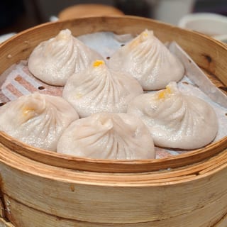 A17. Crab with Pork Soup Dumplings (6Pc) 蟹粉小笼包 (6Pc)