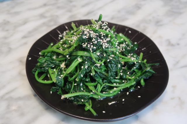 A11. Spinach with White Sesame 芝麻菠菜.