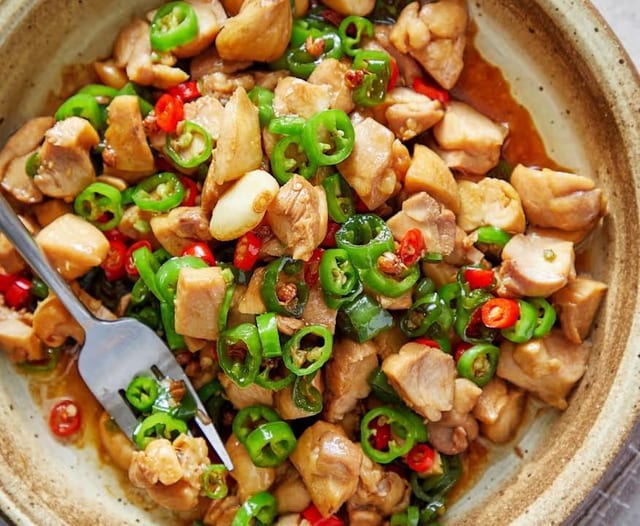 P3. Stir-fried Dicing Chicken with Minced Pepper 小米椒撞上小公鸡.
