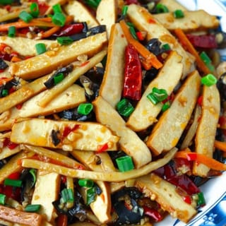 A1. Spicy Dried Tofu 钱来山秘制湘干