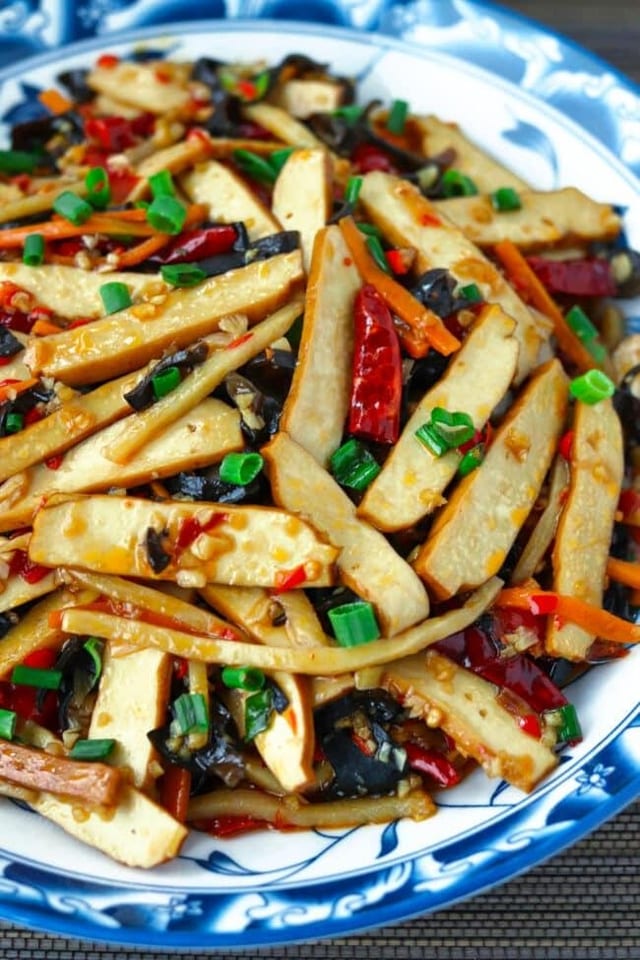 A1. Spicy Dried Tofu 钱来山秘制湘干.