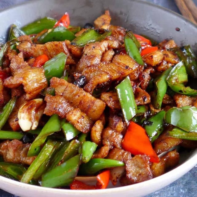 CS8. Atlas Style Stir-fried Pork with Chili Peppers 山海辣椒小炒肉.